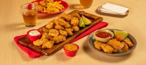 Iscas de coxa e sobrecoxa empanada