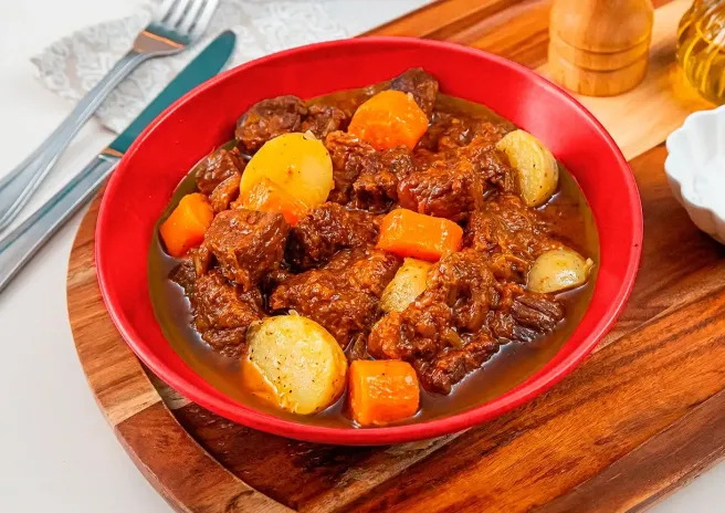 Coxão Duro na Pressão, com Batata e Cenoura