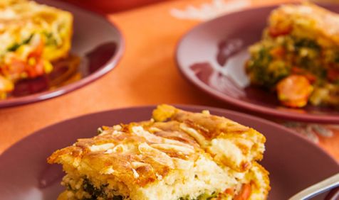 Torta de Liquidificador de Salsicha e Escarola