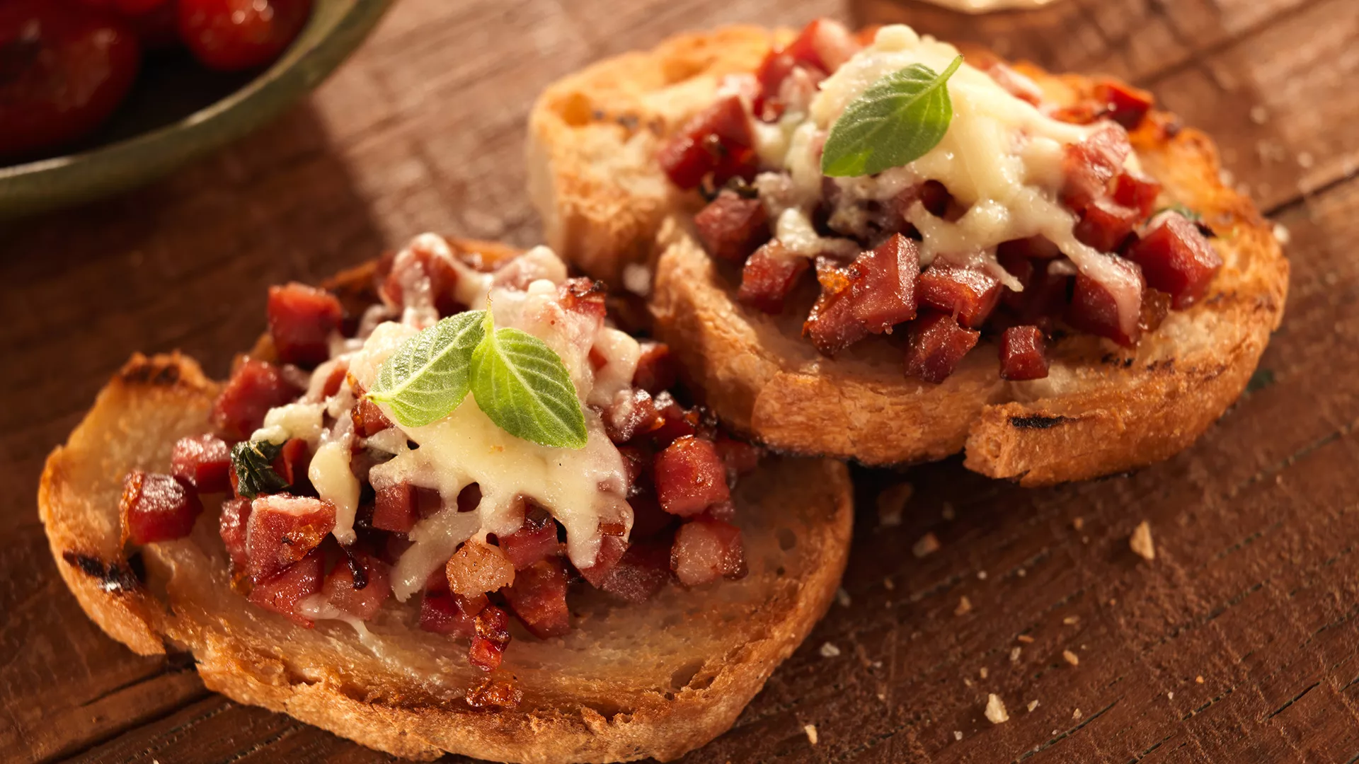 foto da receita Bruscheta de Linguiça Calabresa