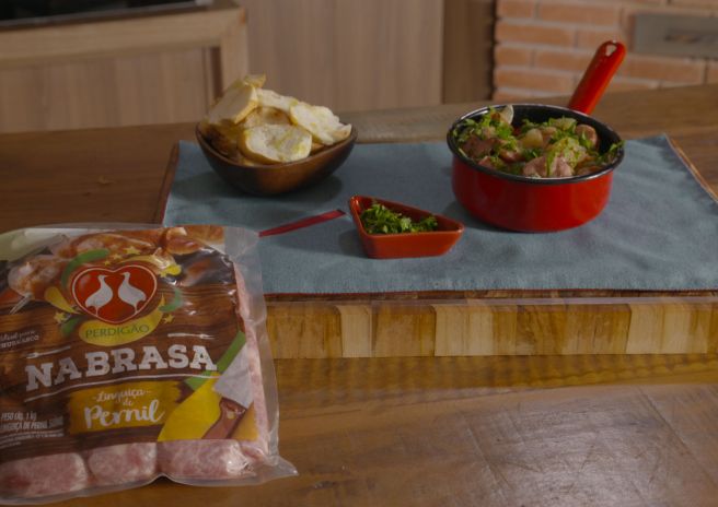 Linguiça de Pernil Na Brasa Flambada na Cachaça