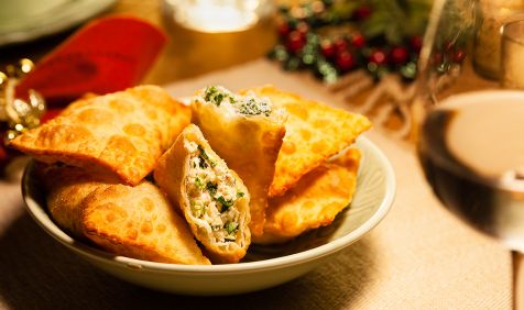 Pastéizinhos de chester Perdigão com brócolis e philadelphia