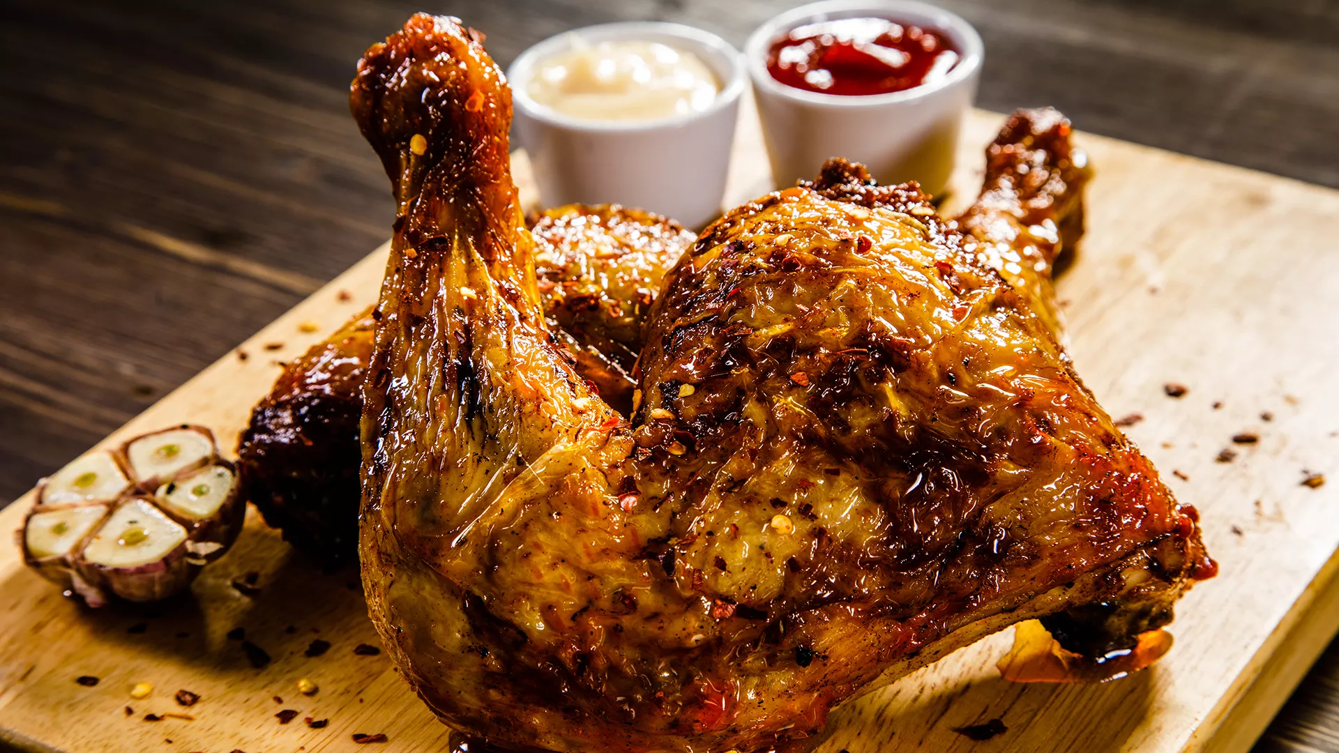 foto da receita Sobrecoxa Assada ao Molho de Laranja