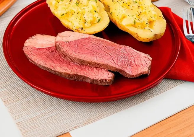 Picanha Assada, com Batata Recheada com Queijo