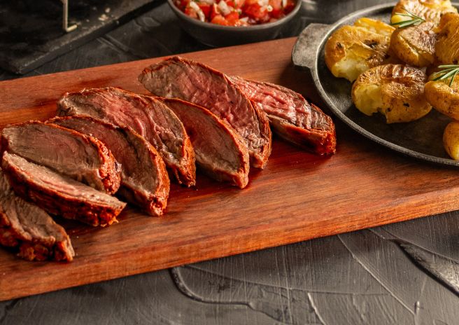 Fraldinha Ao Molho de Cerveja Preta e Batatas Ao Murro