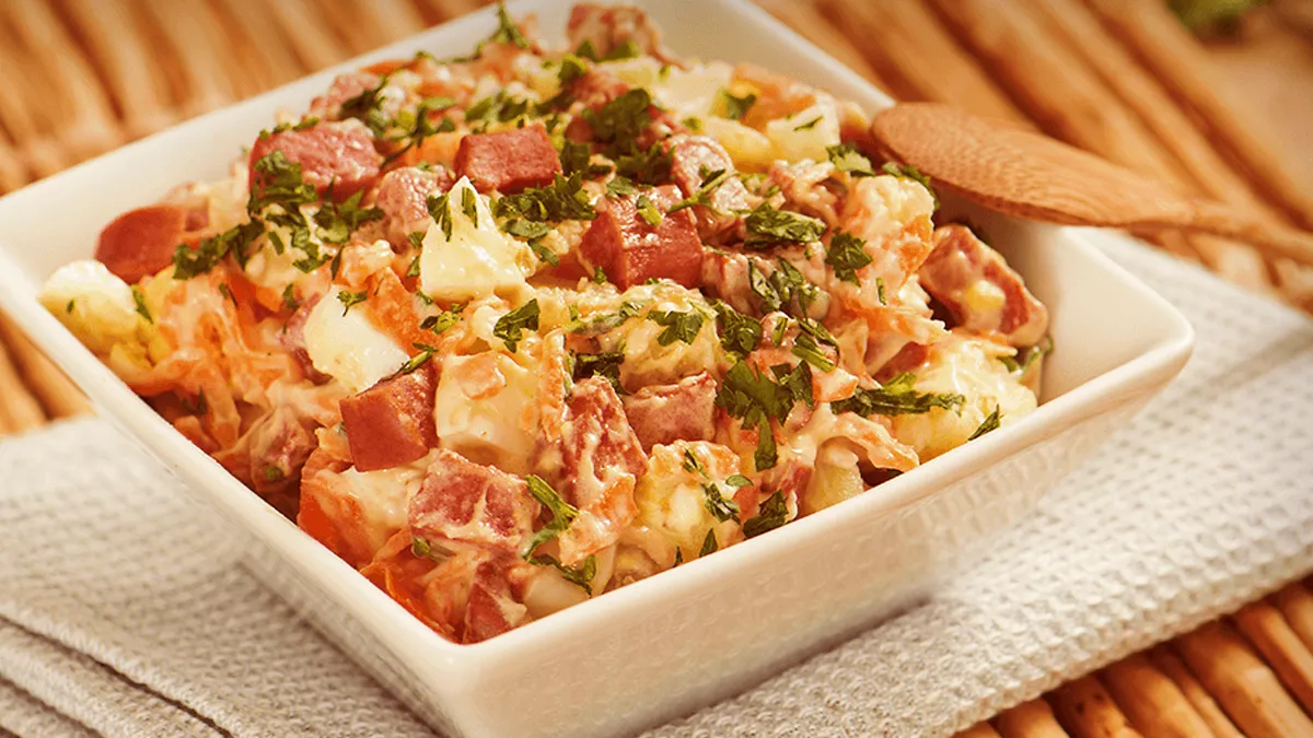 foto da receita Salada com Linguiça Portuguesa