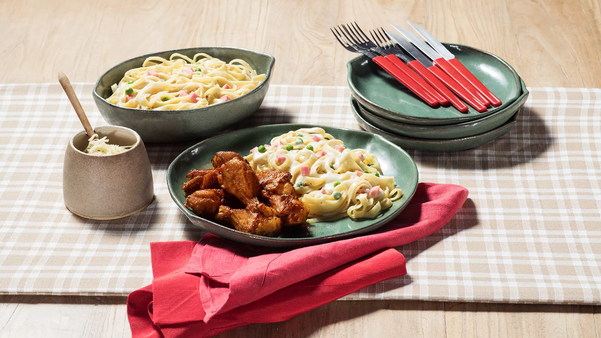 foto da receita Coxinha da Asa Assa Fácil com Fettuccine ao Molho Parisiense