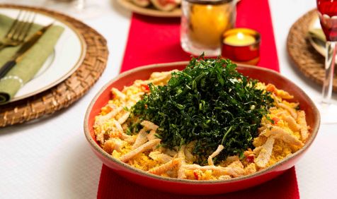 Farofa de Lombo com Couve Crocante