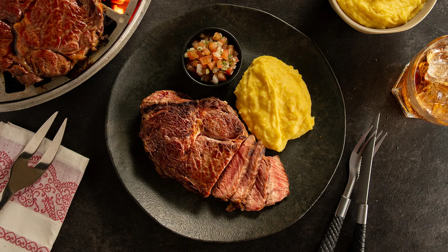 foto da receita Entrecôte em Bifes com Purê de Mandioquinha e Vinagrete