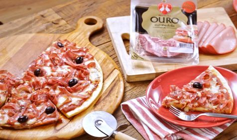 Pizza de Mortadela Ouro
