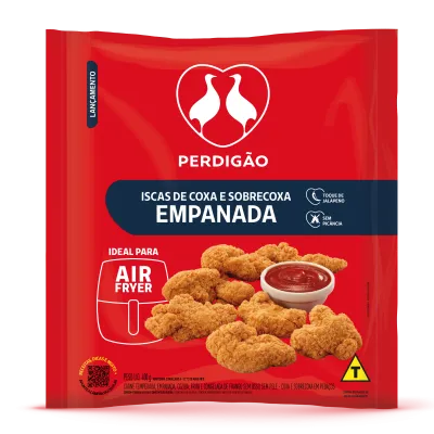 Iscas de coxa e sobrecoxa empanada