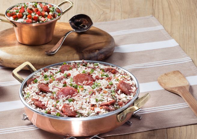 Arroz com linguiça defumada