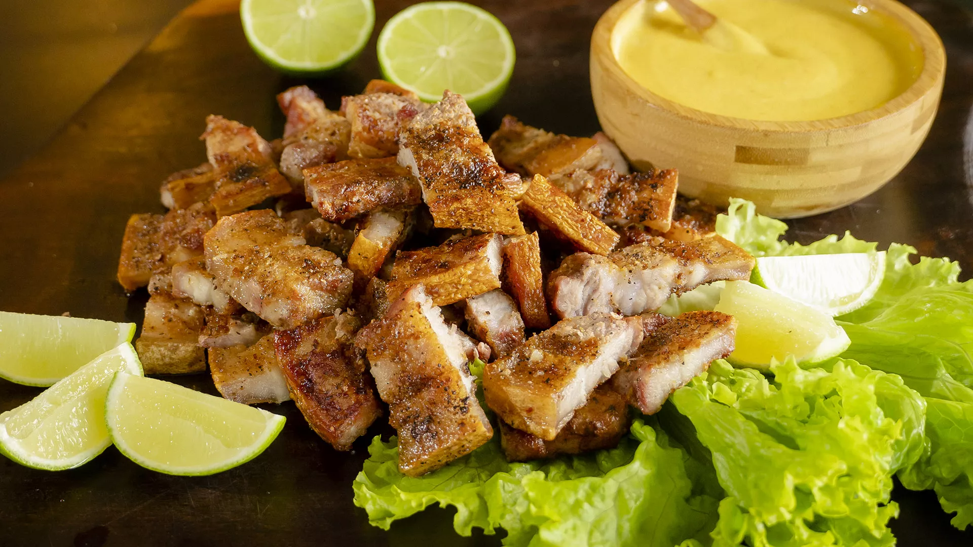 foto da receita Panceta Suína em Tiras com Molho de Mostarda