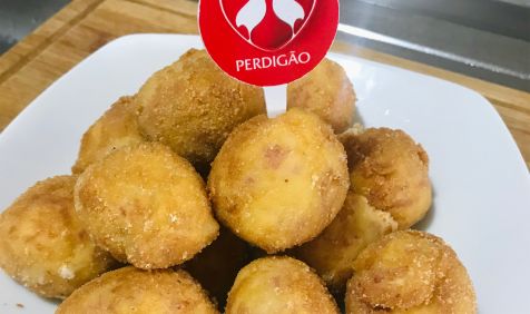 Croqueta de Mortadela Ouro