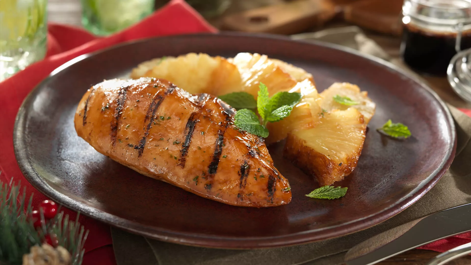 foto da receita Peito de Chester Na Brasa laqueado com Abacaxi