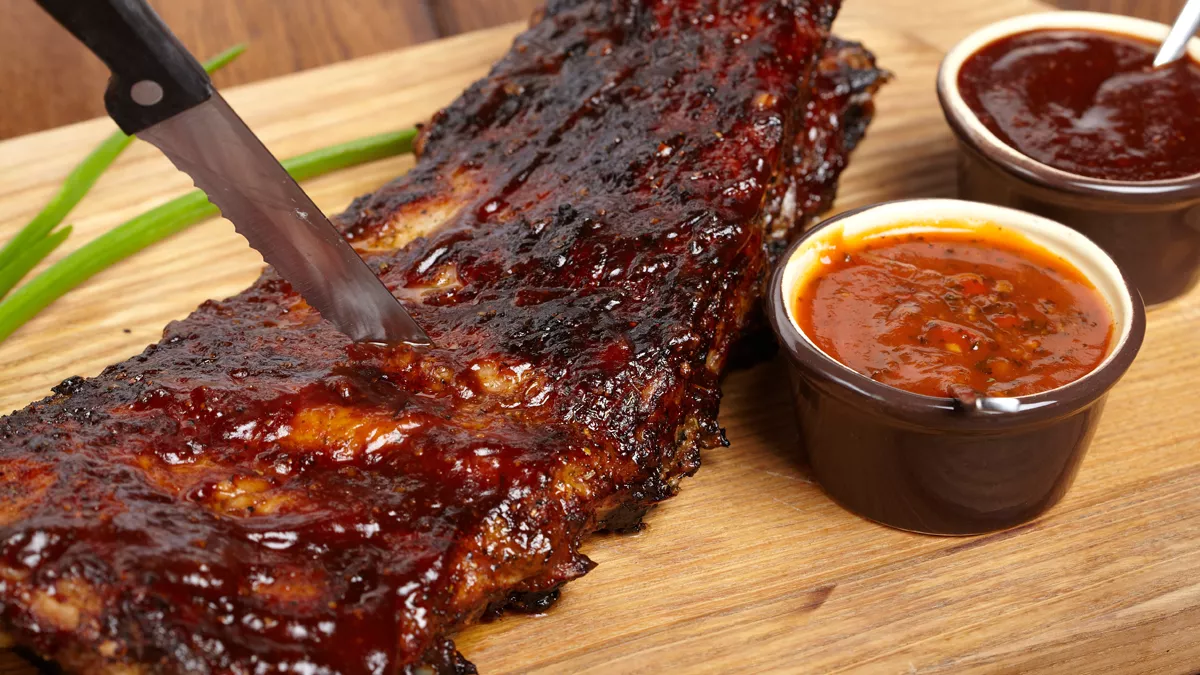 foto da receita Costela Suína Na Brasa com Barbecue