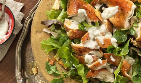 Assa Fácil Peito com Salada de Folhas