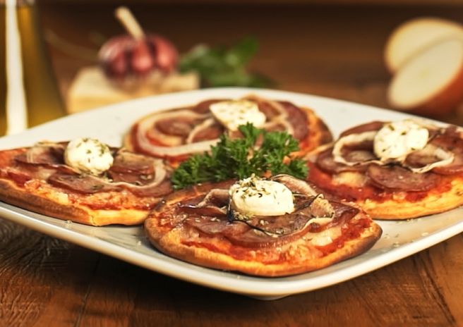 Minipizza com Linguiça Calabresa