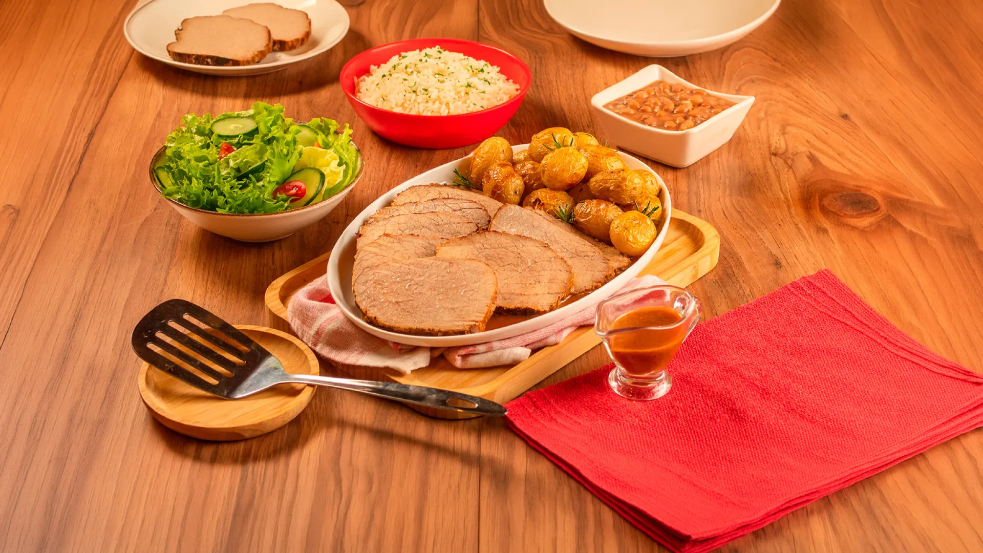 foto da receita Lagarto Ao Molho com Batata Bolinha Assada