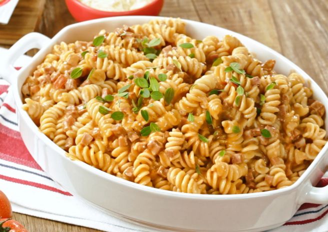 Macarrão de Calabresa na Panela de Pressão