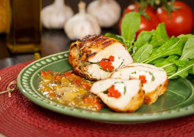 Peito de Chester Recheado com Molho de Cogumelos