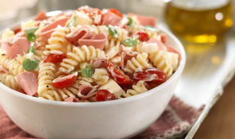 Salada de Macarrão com Mortadela Tradicional