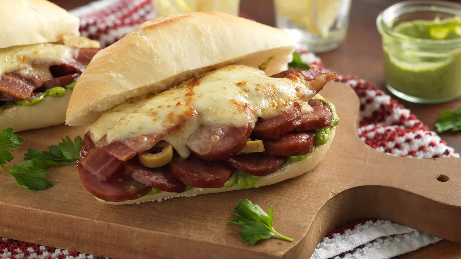 foto da receita Sanduíche com Linguiça Portuguesa