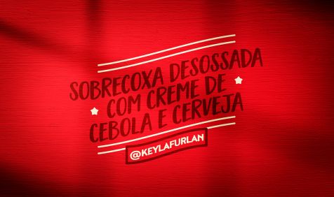 Sobrecoxa desossada com creme de cebola e cerveja