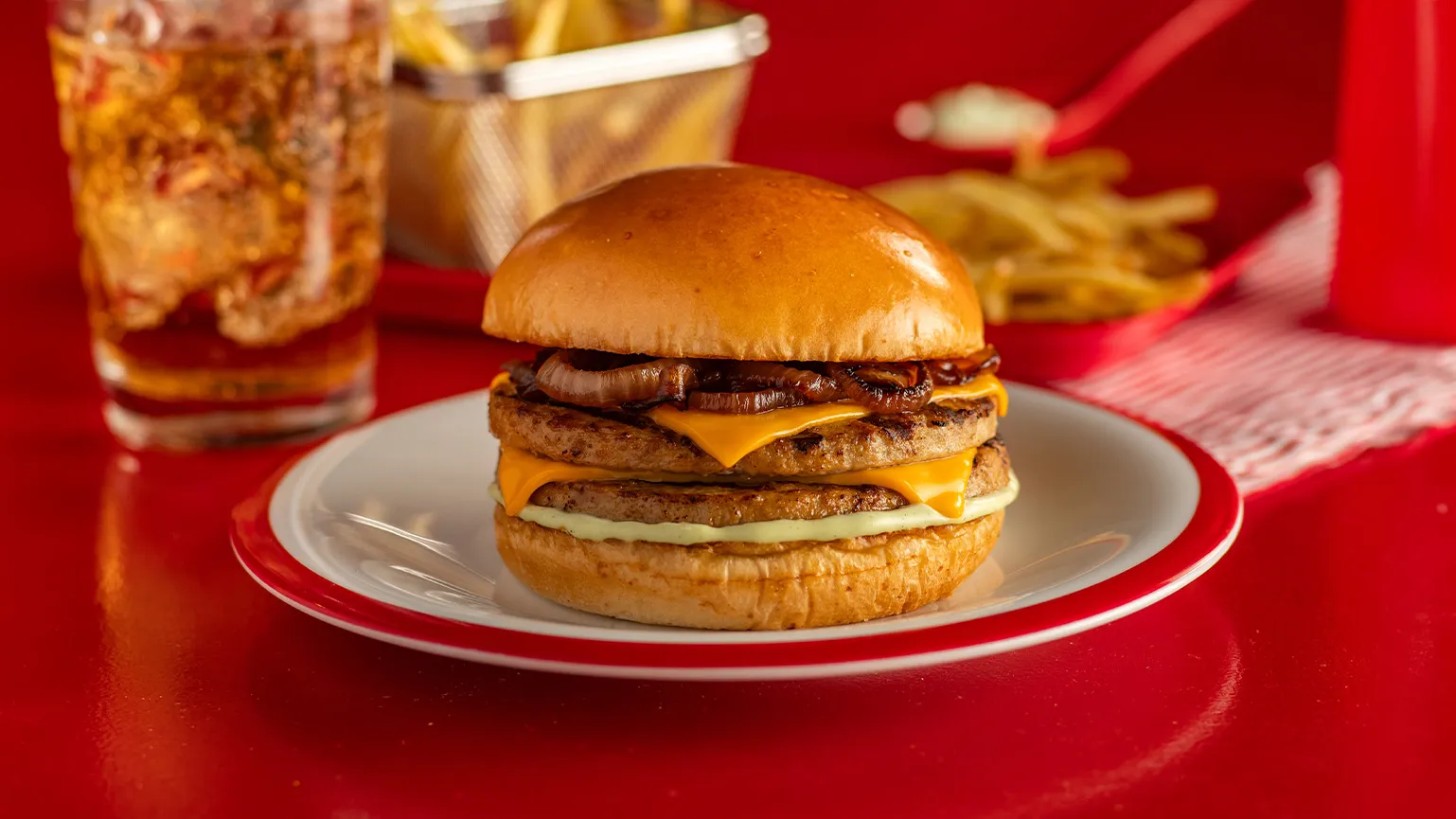 foto da receita Hambúrguer com Cheddar e Cebola Caramelizada