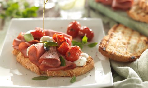 Caprese com Mortadela Ouro Ervas Finas