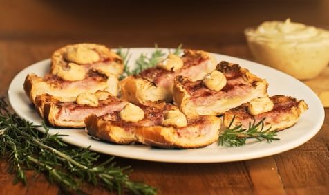 Pão de Linguiça de Perfil Na Brasa com Mostarda Dijon