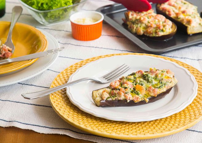 Berinjela Recheada com Linguiça Toscana Na Brasa