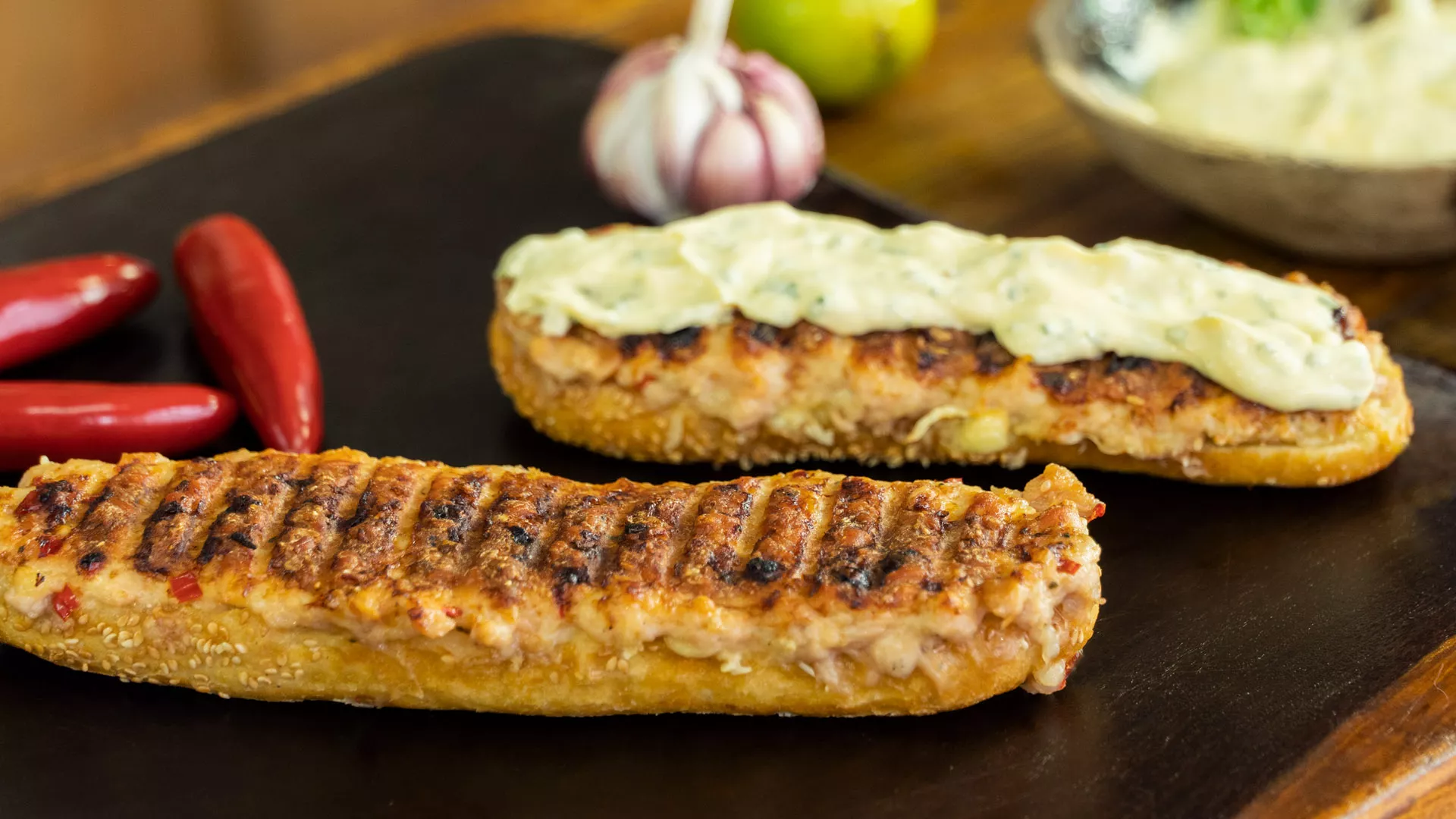 foto da receita Pão de Alho com Linguiça de Frango Perdigão Na Brasa