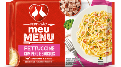 fettuccine-com-peru-e-brocolis-300g