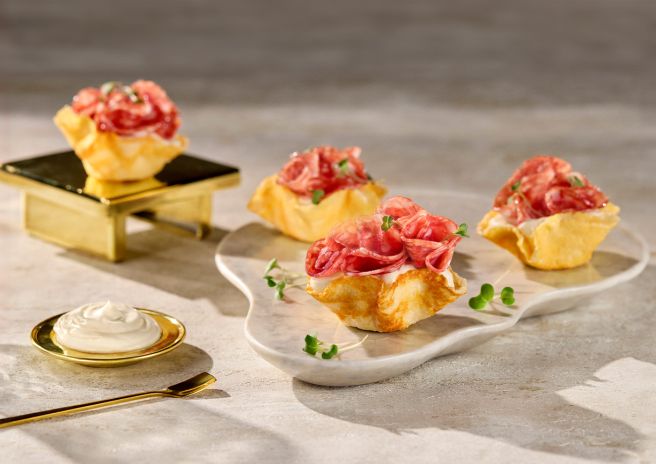 Cestinha de Parmesão com Salame Ouro Perdigão