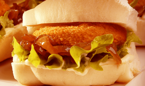 Sanduíche Mini Chicken com Cebolas