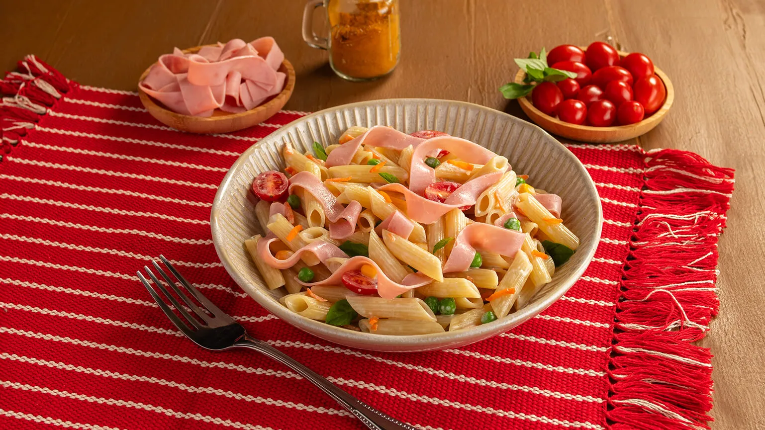 foto da receita Salada de Macarrão com Presunto