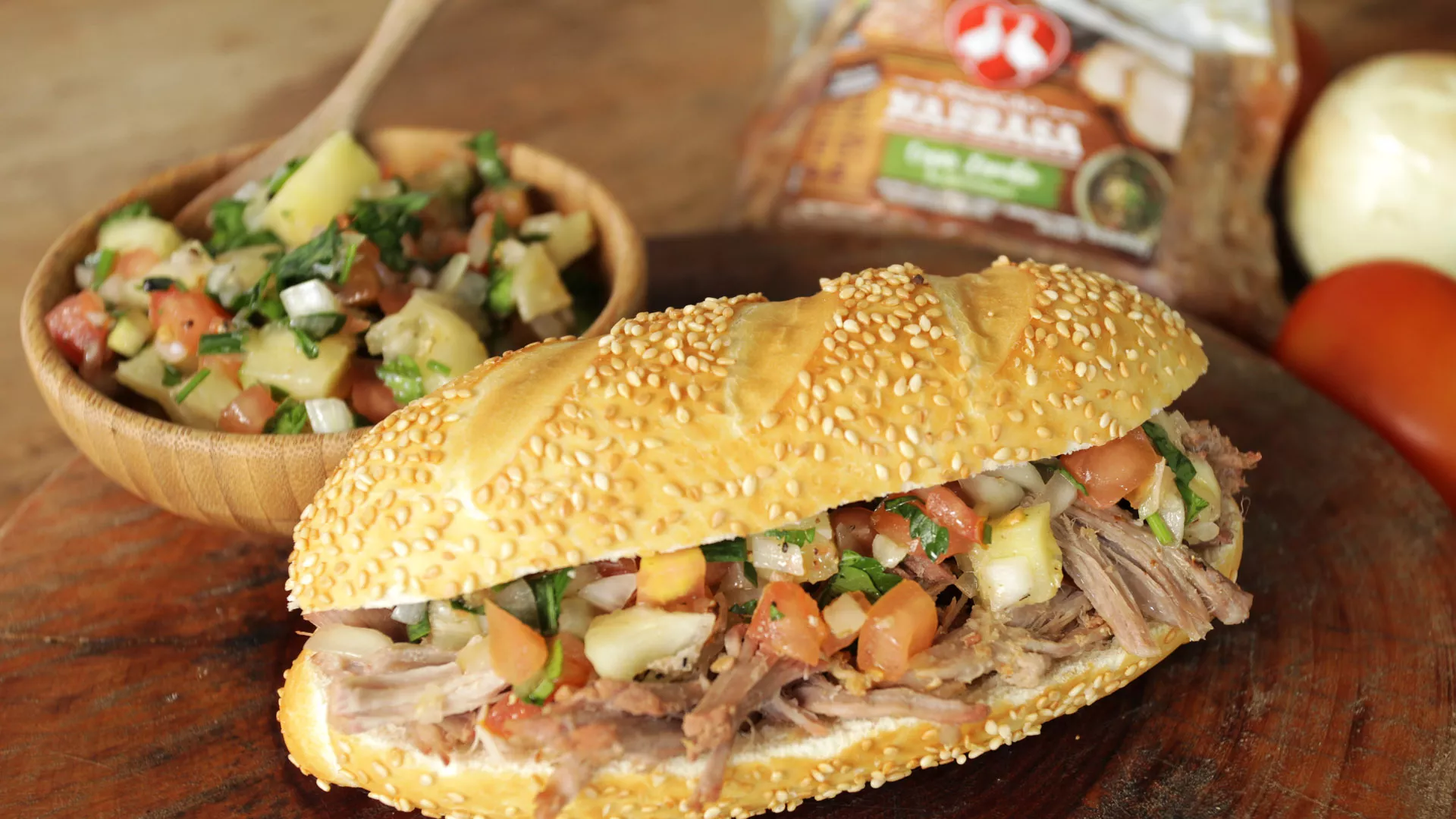 foto da receita Sanduíche de Copa Lombo ao Chimichurri com Vinagrete de Abacaxi