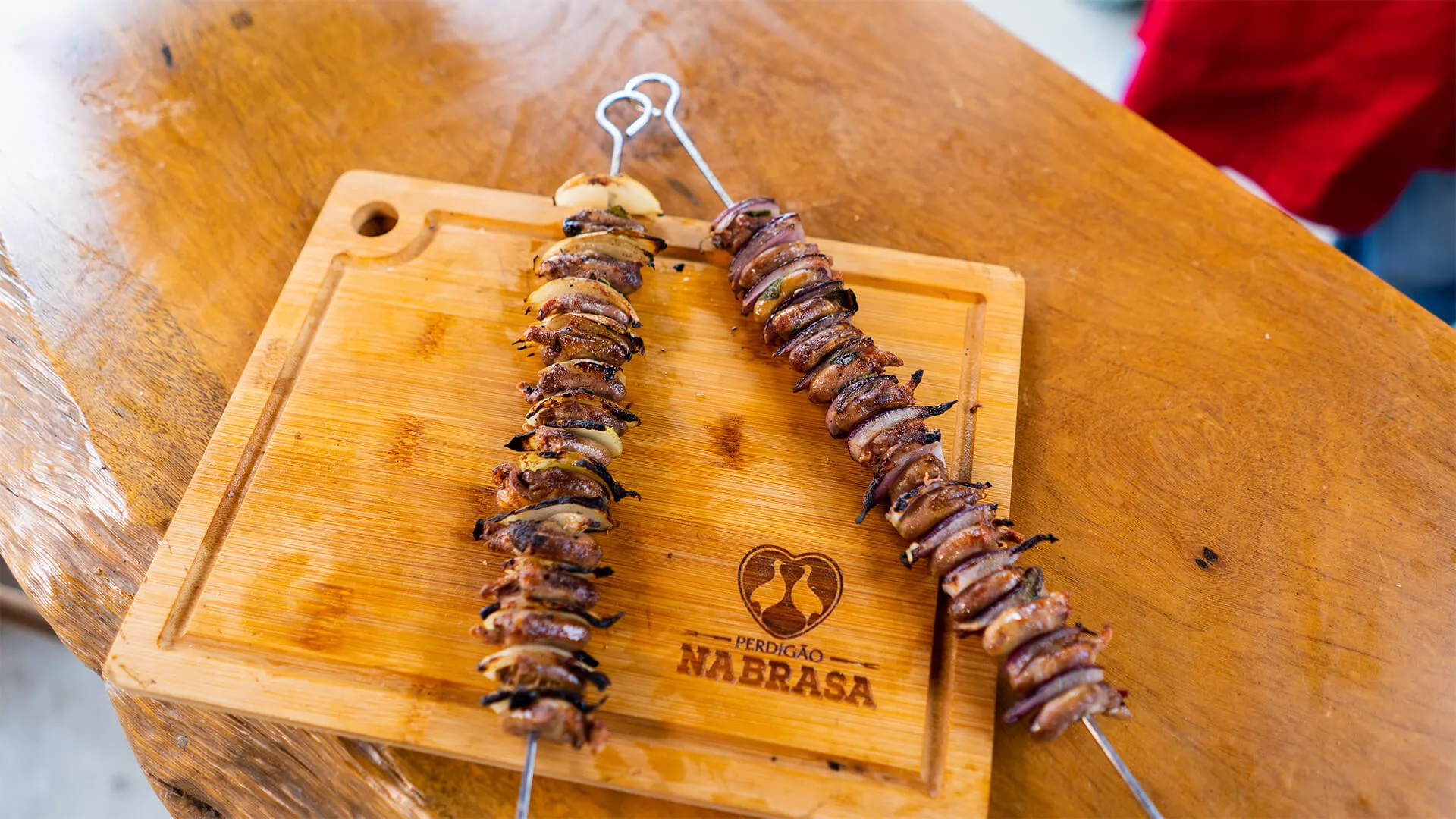 foto da receita Espeto de Coração Perdigão Na Brasa com Cebola