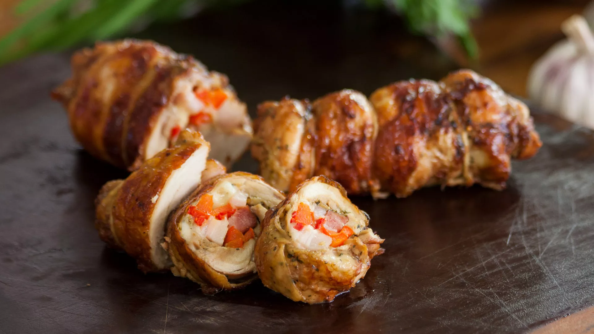 foto da receita Coxa e Sobrecoxa Recheada com Bacon