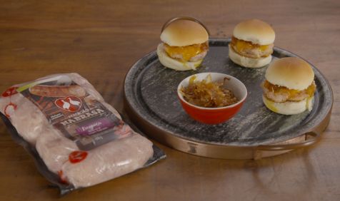 Hambúrguer de Linguiça de Frango com Bacon Na Brasa