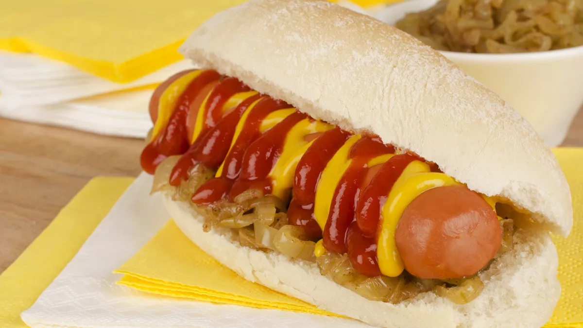 VOCÊ NUNCA VIU CACHORRO QUENTE IGUAL! HotDog com Aligot e Cebola