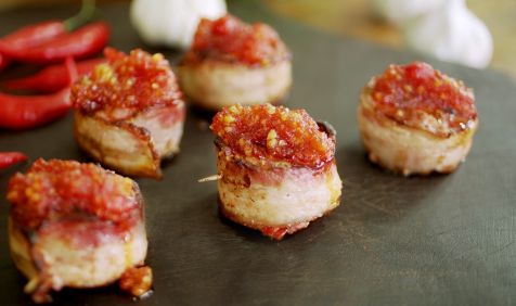 Medalhão de Linguiça com Geleia de Pimenta Biquinho