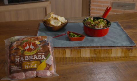 Linguiça flambada na cachaça