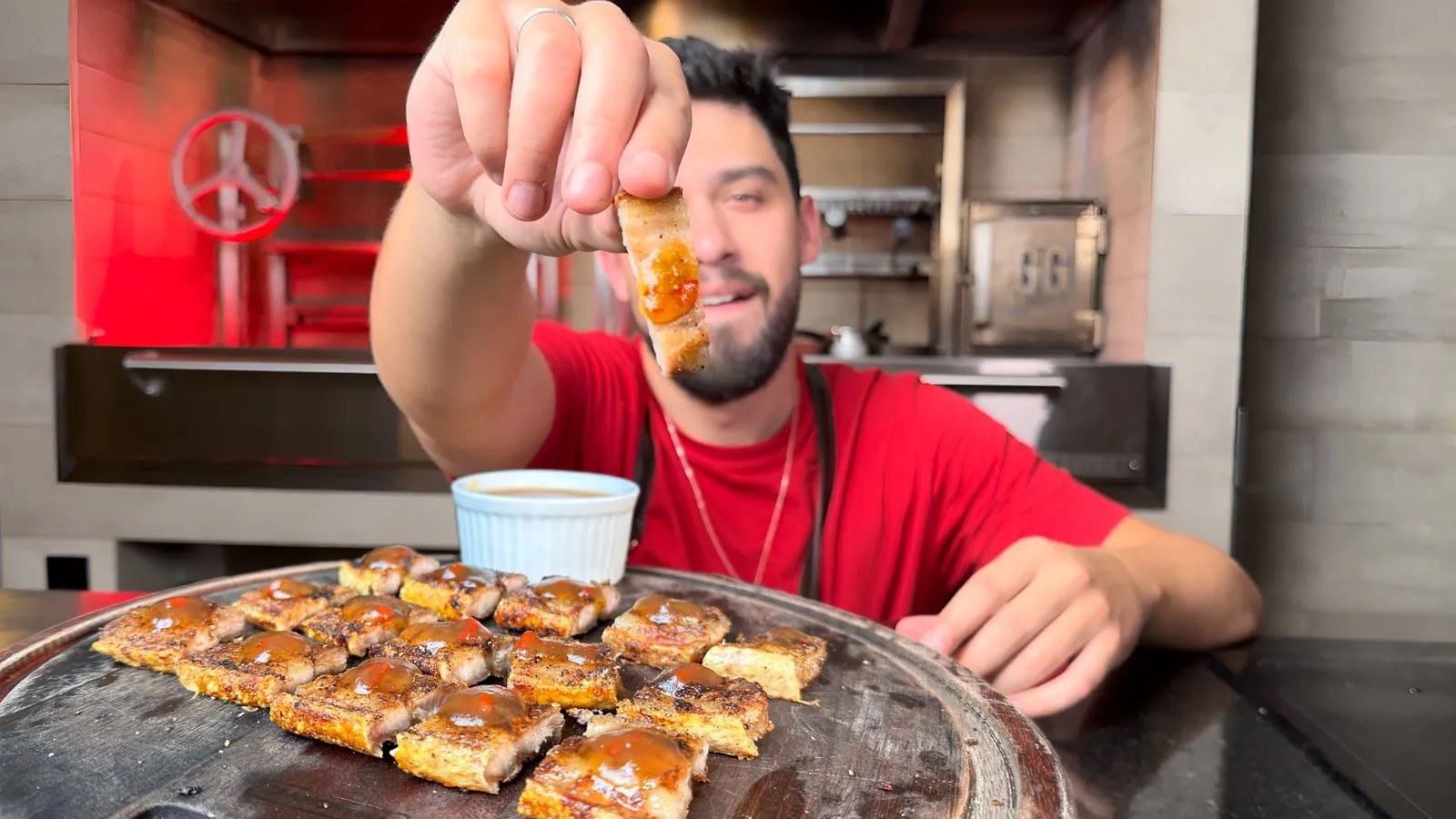 foto da receita Torresmo de Pancetta Perdigão Na Brasa com Geleia de Cachaça Apimentada