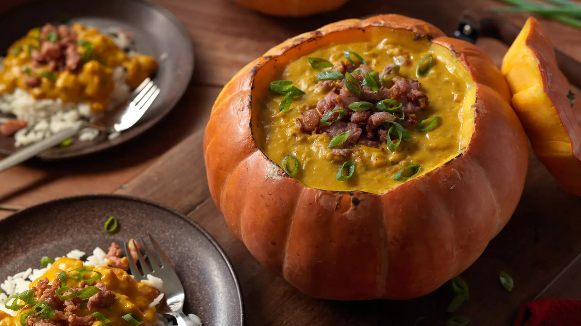 foto da receita Caldo de Abóbora com Linguiça de Pernil na Brasa Perdigão