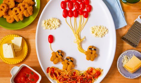 Spaghetti ao Sugo com Minions Mini Chicken