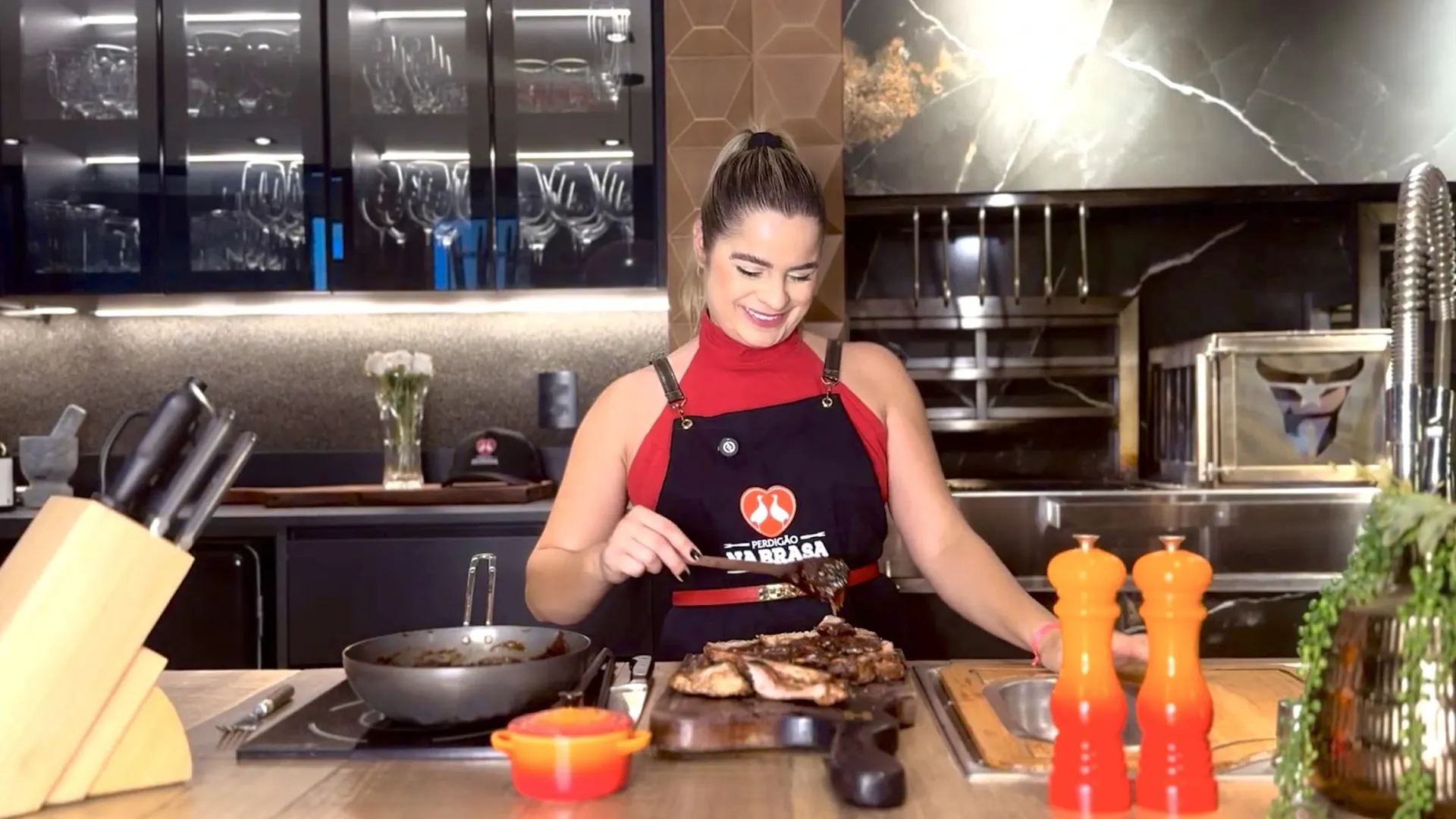 foto da receita Costelinha Suína Perdigão na Brasa com Molho de Goiabada