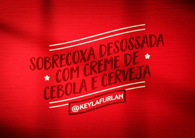 Sobrecoxa desossada com creme de cebola e cerveja