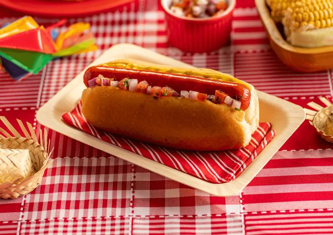 Hot Dog com Vinagrete, Milho, Ketchup e Mostarda